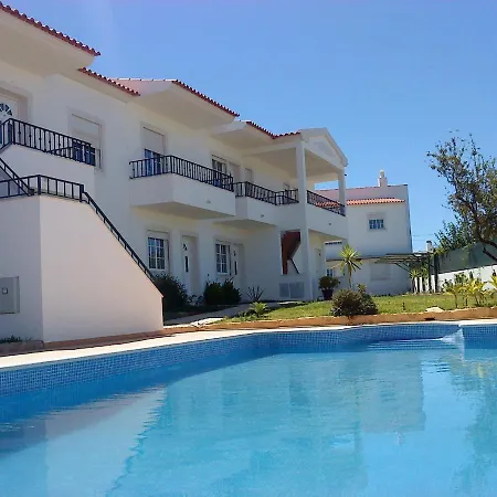 Beautiful 2-bed In Olhos De Agua דירה
